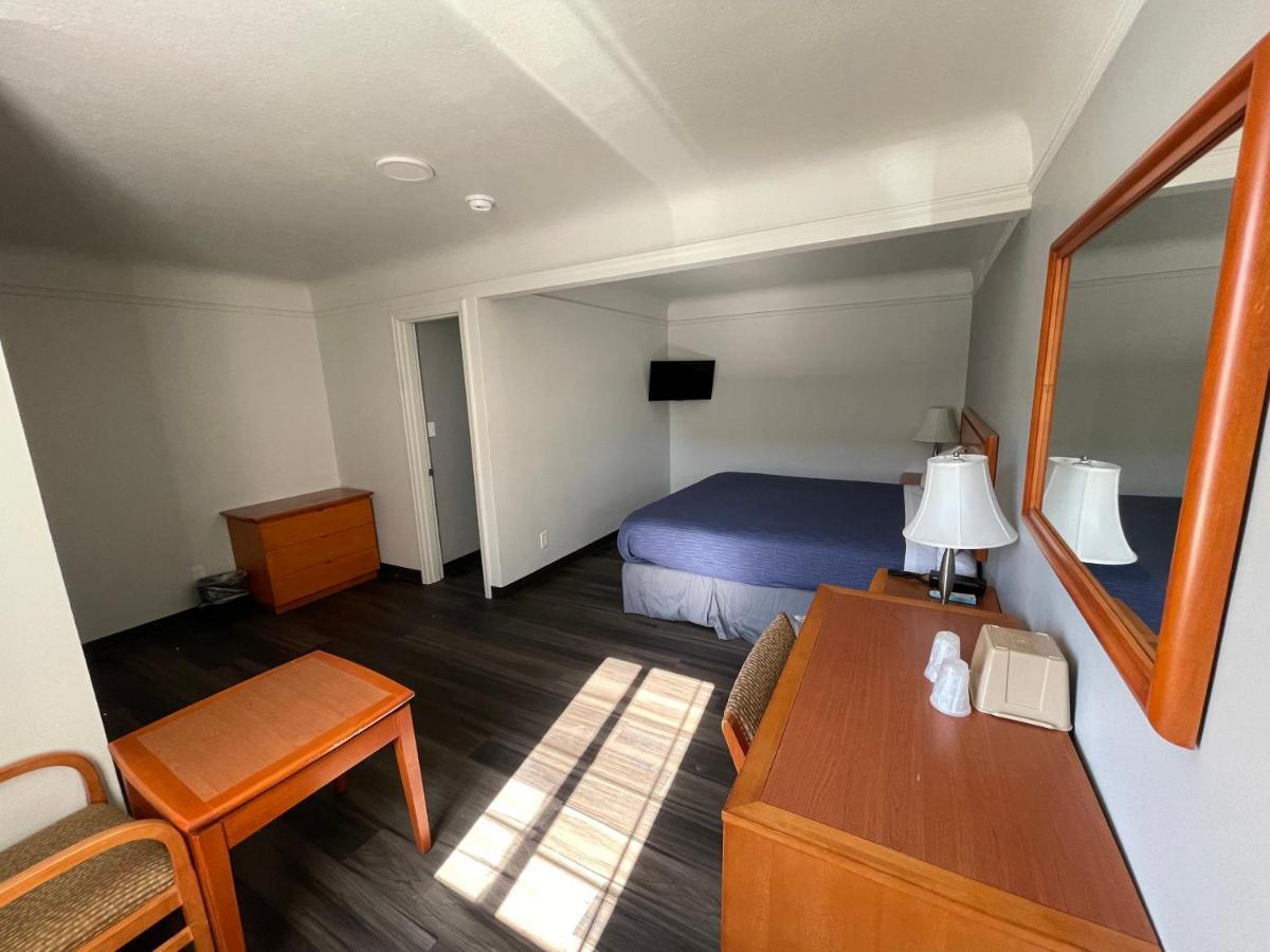 Holiday Motel พอร์ตแลนด์ ภายนอก รูปภาพ